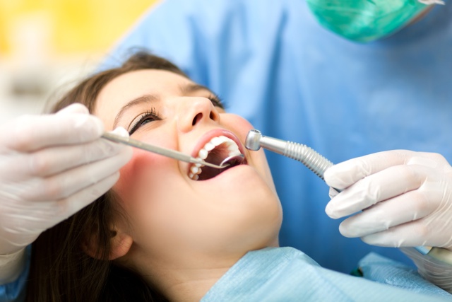 Применение абразивных материалов в стоматологии.